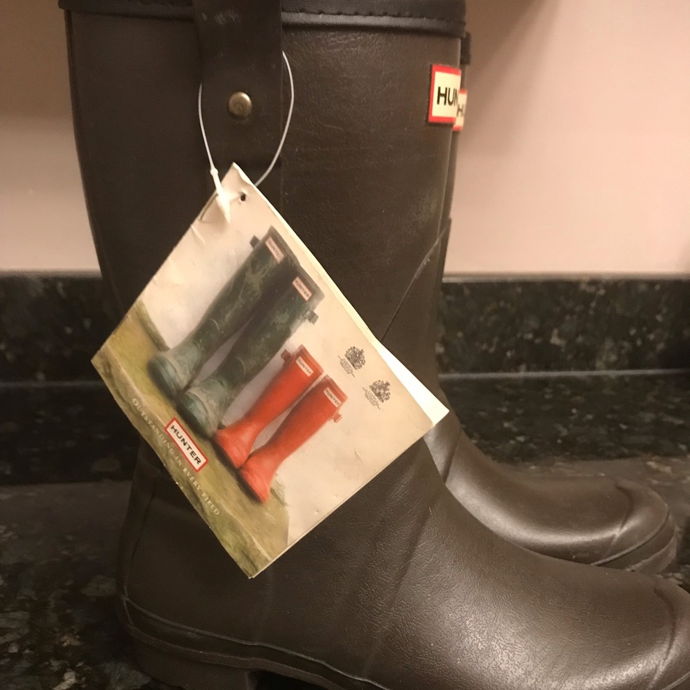 NEW chocolate brown Hunter Boots size 9 W / 8 M